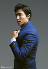 组图：《纽约客@上海》丹尼尔写真电眼勾魂