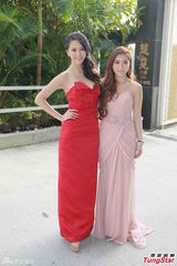 组图：香港大亨豪宅办选美 李曼筠事业线抢镜