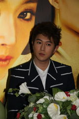 幻灯：《美人心计》开播 林心如否认拍还珠时不和