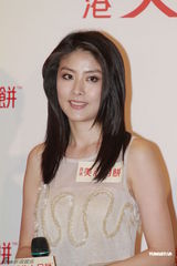 组图：陈慧琳连衣裙优雅 走出流产阴影欲再造人