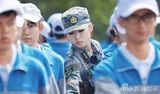 组图：“最美女教官”走红 神似章子怡网友惊呆