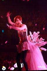 幻灯图集：百变郑秀文跨年精彩个人演唱会