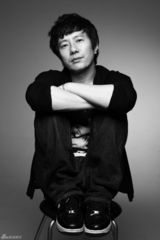 高清组图：郑钧2010北京演唱会宣传照