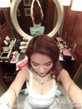 组图：郭美美办奢华派对晒性感比基尼照