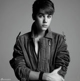 高清图：17岁贾斯汀-比伯帅气登《V》杂志封面