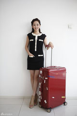 组图：蒋梦婕夏日旅游写真 演绎新旅行生活