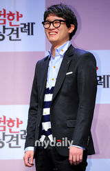 组图：韩国影片《危险的相见礼》发布会现场