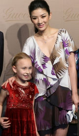 幻灯图集：奢侈品大搞噱头 邀绯闻男女黄奕韩庚同台亮相