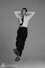 组图：文章黑白写真展现魅力 荧幕演绎百变造型