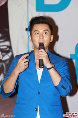 组图：张馨予缺席新剧宣传 李晨独撑场遭逼婚