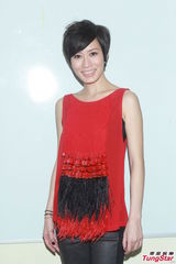 组图：钱嘉乐汤盈盈秀恩爱 人妻梁靖琪同场亮相