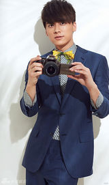 组图：李易峰拍杂志写真 时尚个性释放活力