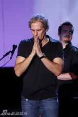 幻灯图：迈克尔-波顿北京巡演有如帕瓦罗蒂附体