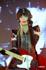 幻灯：金牌大风四新晋女歌手风格各异造型博眼球