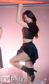 组图：missA与FT等《The Show》现场卖力演出