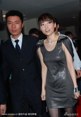 幻灯图集：张雨绮透视装亮相 张靓颖观礼心情好