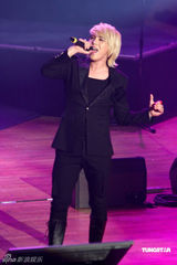 幻灯图：FTIsland台北开唱 主唱李弘基魅力四射