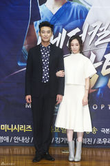 独家：权相佑珉豪帅气撑新剧 郑丽媛白衣个性