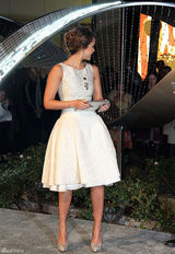 高清组图：辣妈杰西卡-阿尔芭盛装亮相靓丽多姿