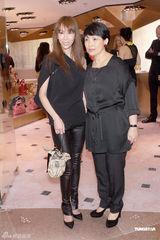 周慧敏自言有不少同志朋友 赌王四太送何超盈首饰