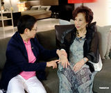 组图：潘迪华做访谈讲述事业起落 忆亡子感触良多