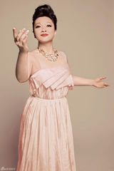 资料：2011officel优雅女性榜样 每种爱都值得歌颂