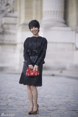 组图： 许茹芸镶钻黑丝面纱巴黎魅影