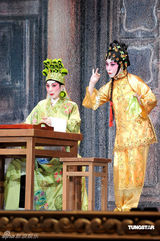 高清组图：陈宝珠对工作高要求 未因丧母停止演出 