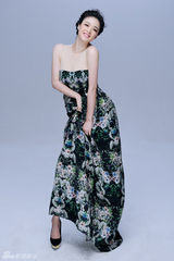 组图：蒋欣曝光春日写真 造型婉约气质灵动