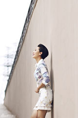 组图：苗圃拍摄帅气飒爽新写真