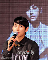 组图：韩国男子偶像组合帝国之子新专辑发布会