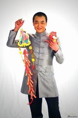 高清图：吴樾偷闲拍拜年短片 “悟空”亲切近人