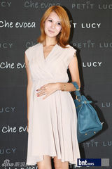 组图：韩星王智慧金智秀等为时尚活动站台