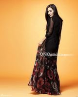 组图：杨幂玩转港范时尚 气质干练爽朗