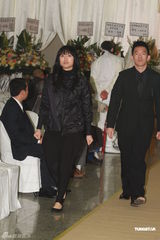 组图：薛家燕父亲出殡 披麻戴孝采用道教仪式