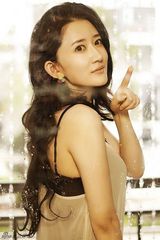 组图：蔡丹丹浪漫现身 美人如花秀发如云