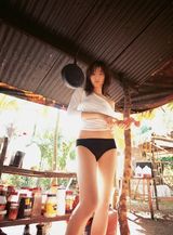 组图：日本女星杉本有美夏日清凉写真