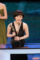 组图：陈静凭《低俗喜剧》获金像最佳女配角