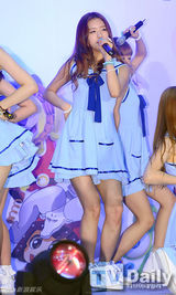 组图：Apink为首尔CharacterLicensingfair献艺