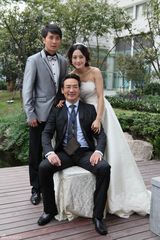 组图：《完美丈夫》曝剧照 展示70后80后幸福生活