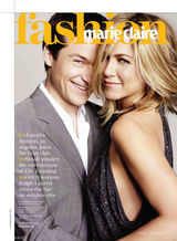 组图：安妮斯顿登杂志封面 与新片三主演大玩暧昧