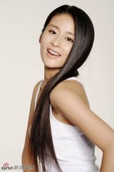 高清组图：香香公主颖儿纯美写真 肌肤如雪秀发飘逸