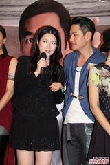 组图：苟芸慧透视胸围展性感 称工作为重