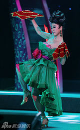 高清组图：芙蓉姐姐个唱 狂跳肚皮舞多个造型亮眼