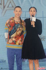 组图：那英“那世界”巡演启动 11月南京开演