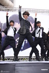 组图：师兄林宥嘉香港“打人” SIGMA组合称是误会