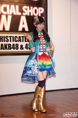 组图：SKE48三位团员来台 彩色裙装亮眼抢镜