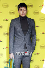 组图：金正恩权相佑(权相宇)等出席时尚品牌发布会