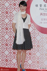 组图：杨千嬅珍惜身边人 有意让儿子学粤剧