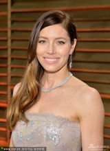 组图：奥斯卡晚宴养眼 可儿秀半球龙女大露背